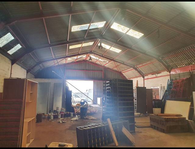 350M² FACTORY RENTED IN BLACKHEATH INDUSTRIAL